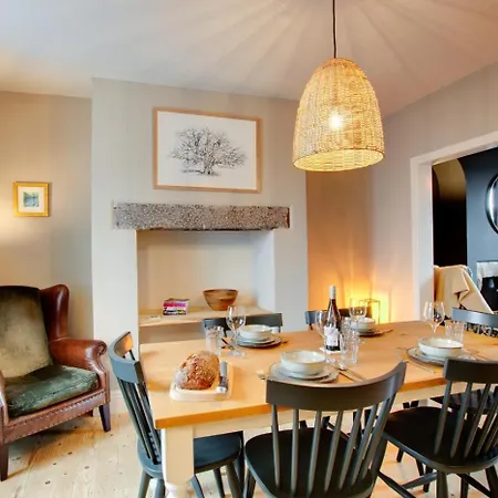 2 Bed In Oc-j30368