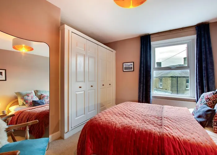 2 Bed In Oc-j30368 *